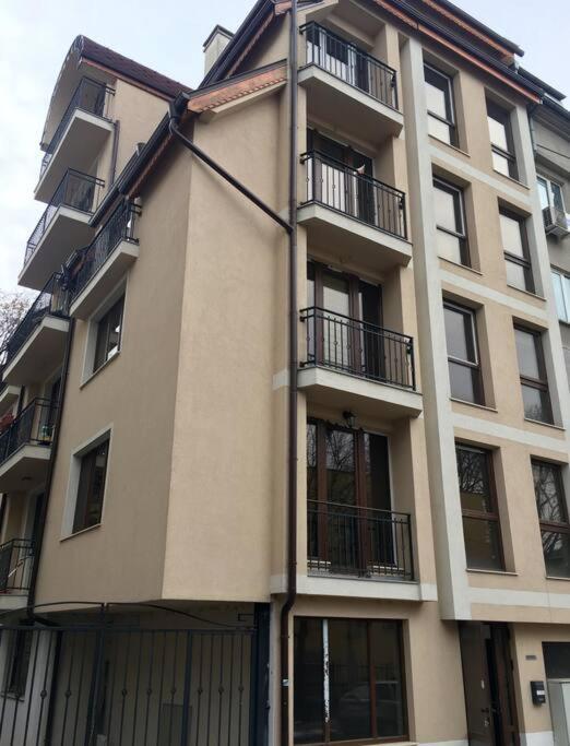 Centrally Located , Brand New, Cozy Apartment With Parking Sofía Exterior foto
